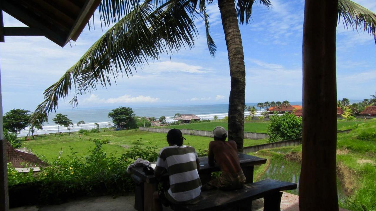 Dikaloha Surfschool And Stay Airsatang Exterior photo